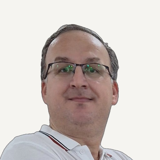 Salih Sevik 的肖像照